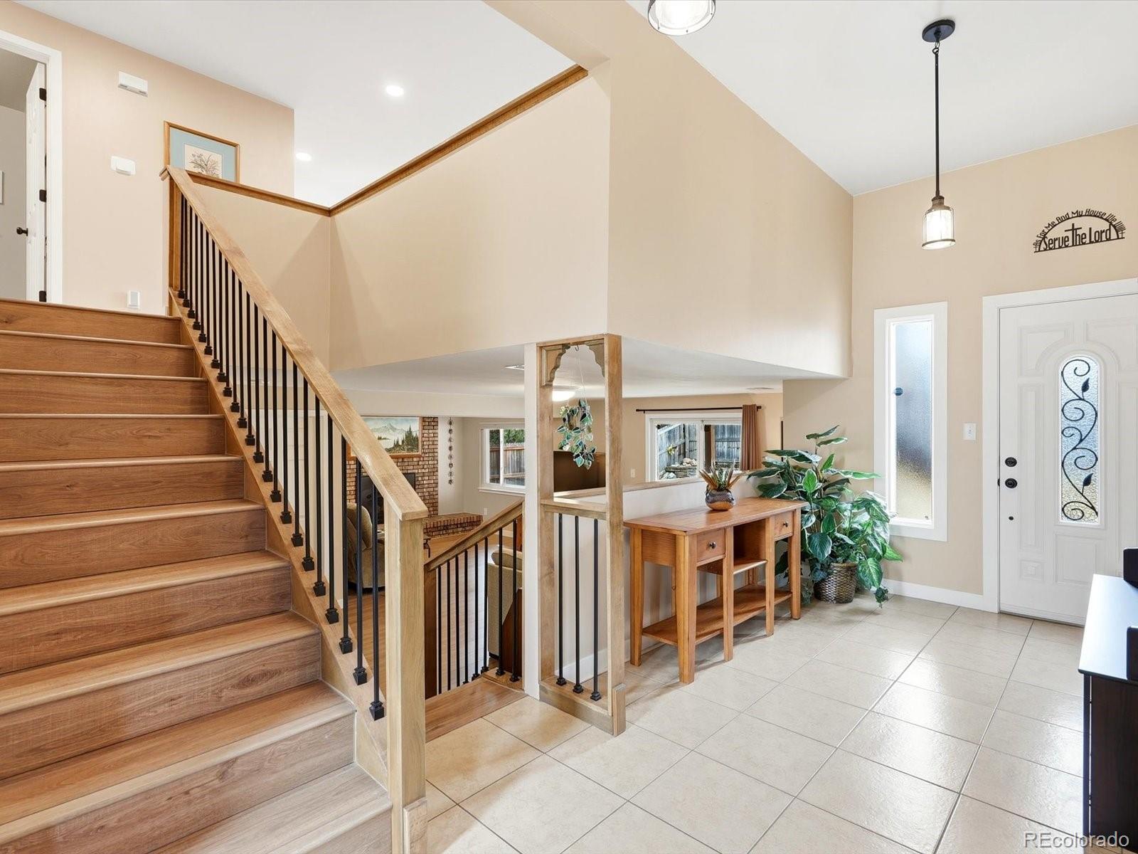 1221 Dexter Street