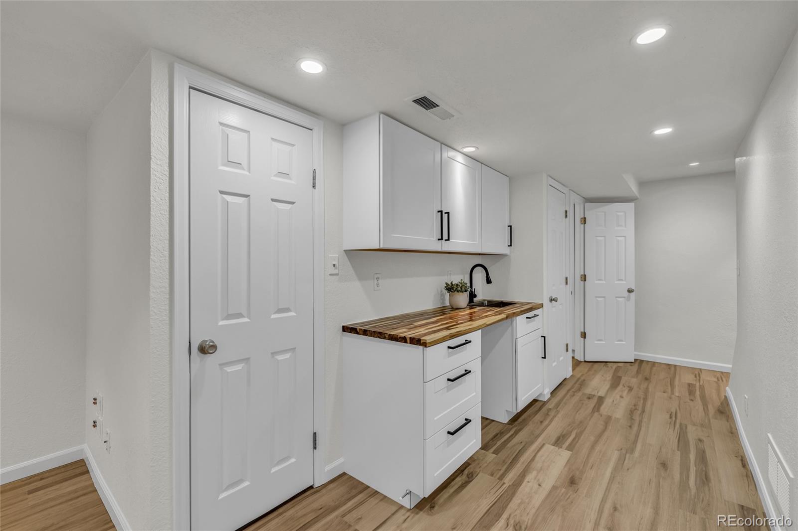 254 Greenway Circle W