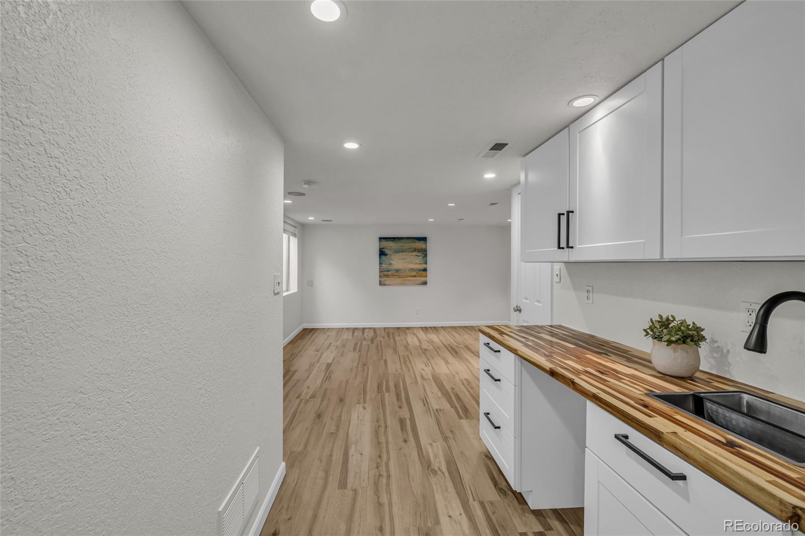 254 Greenway Circle W