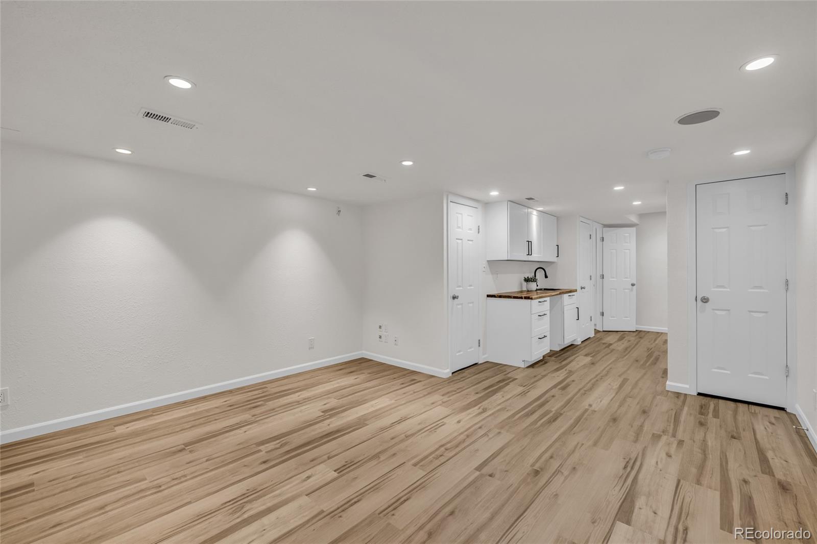 254 Greenway Circle W