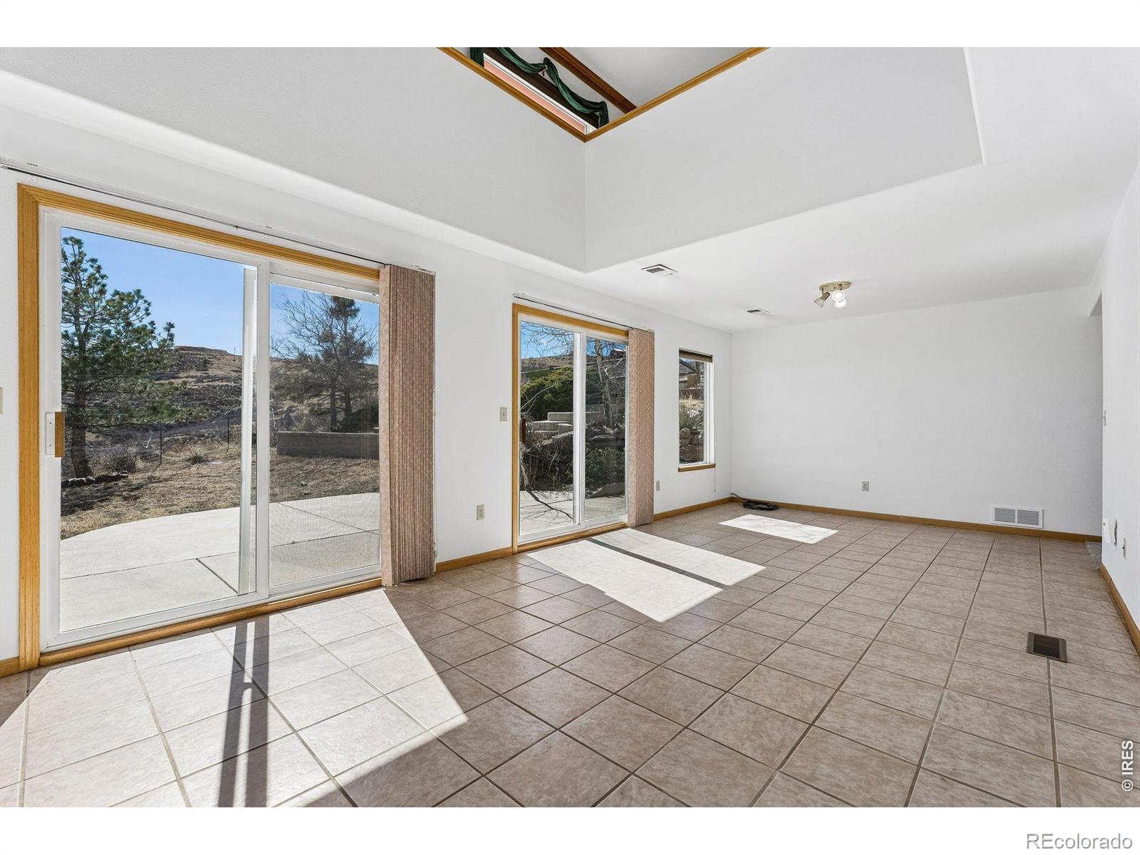 6344 Stag Hollow Road