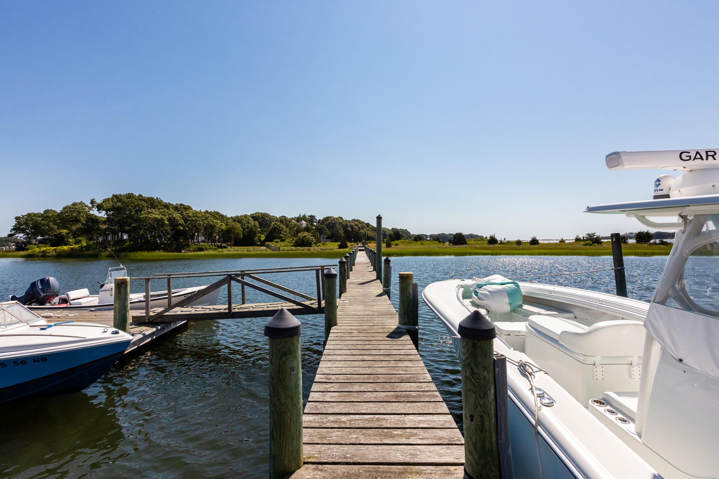 Spectacular Waterfront with Deep-Water Dock