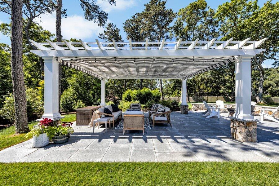 Stunning Morris Island Home