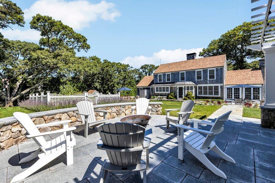 Stunning Morris Island Home