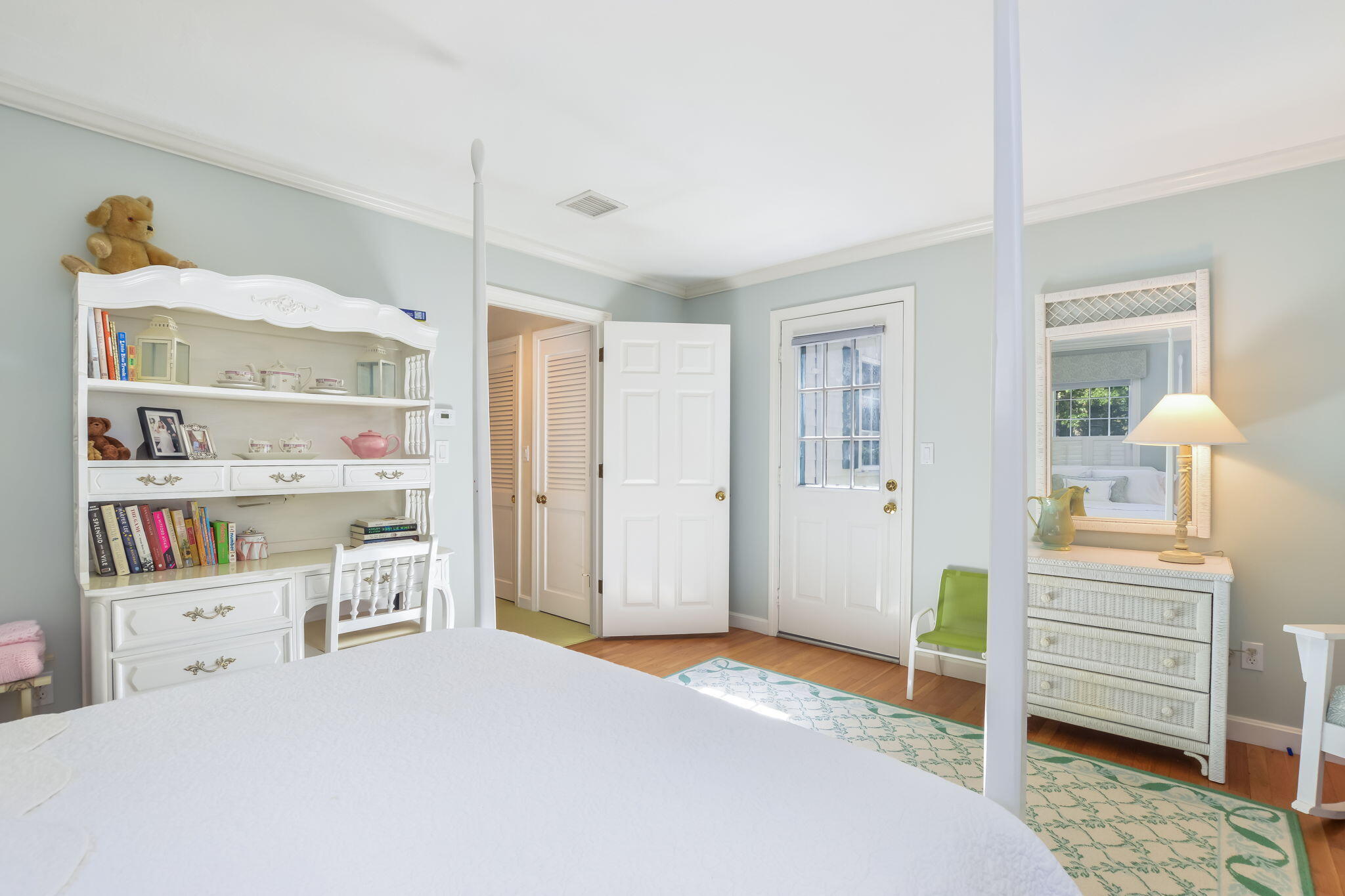 Classic Design with Modern Amenities!