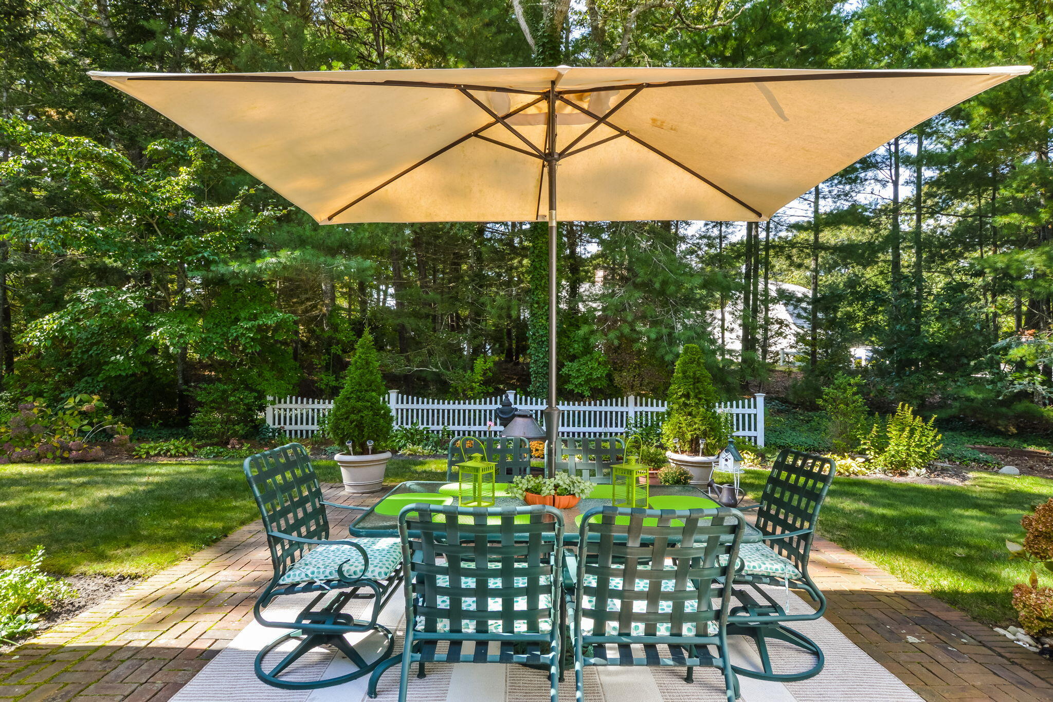 Classic Design with Modern Amenities!