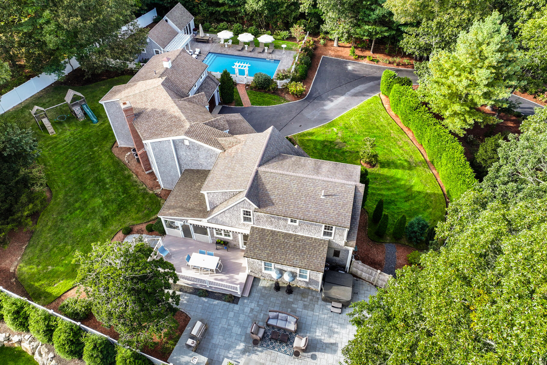 Pristine Sanctuary in Osterville Village