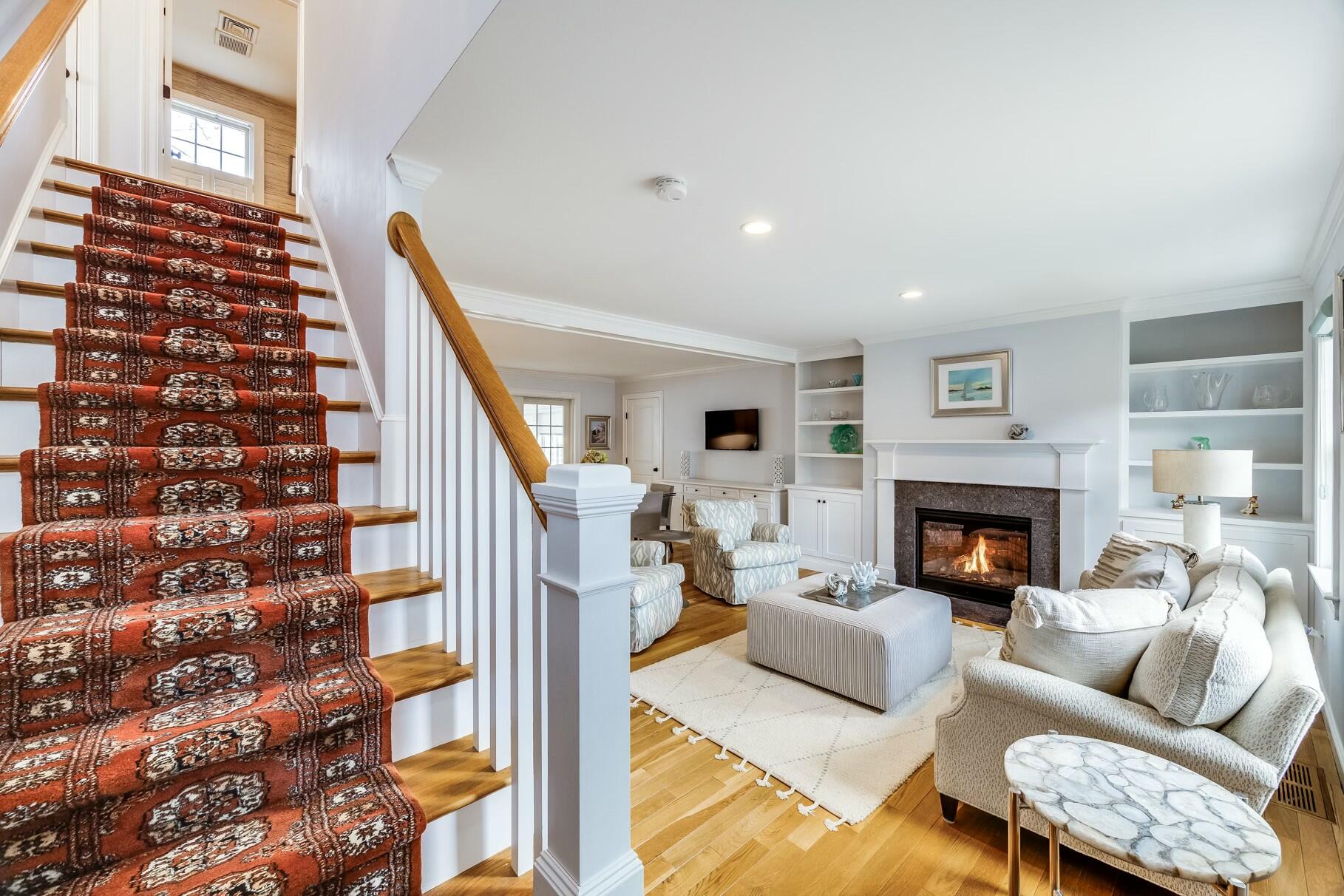 Beautiful Cape in Osterville Landing