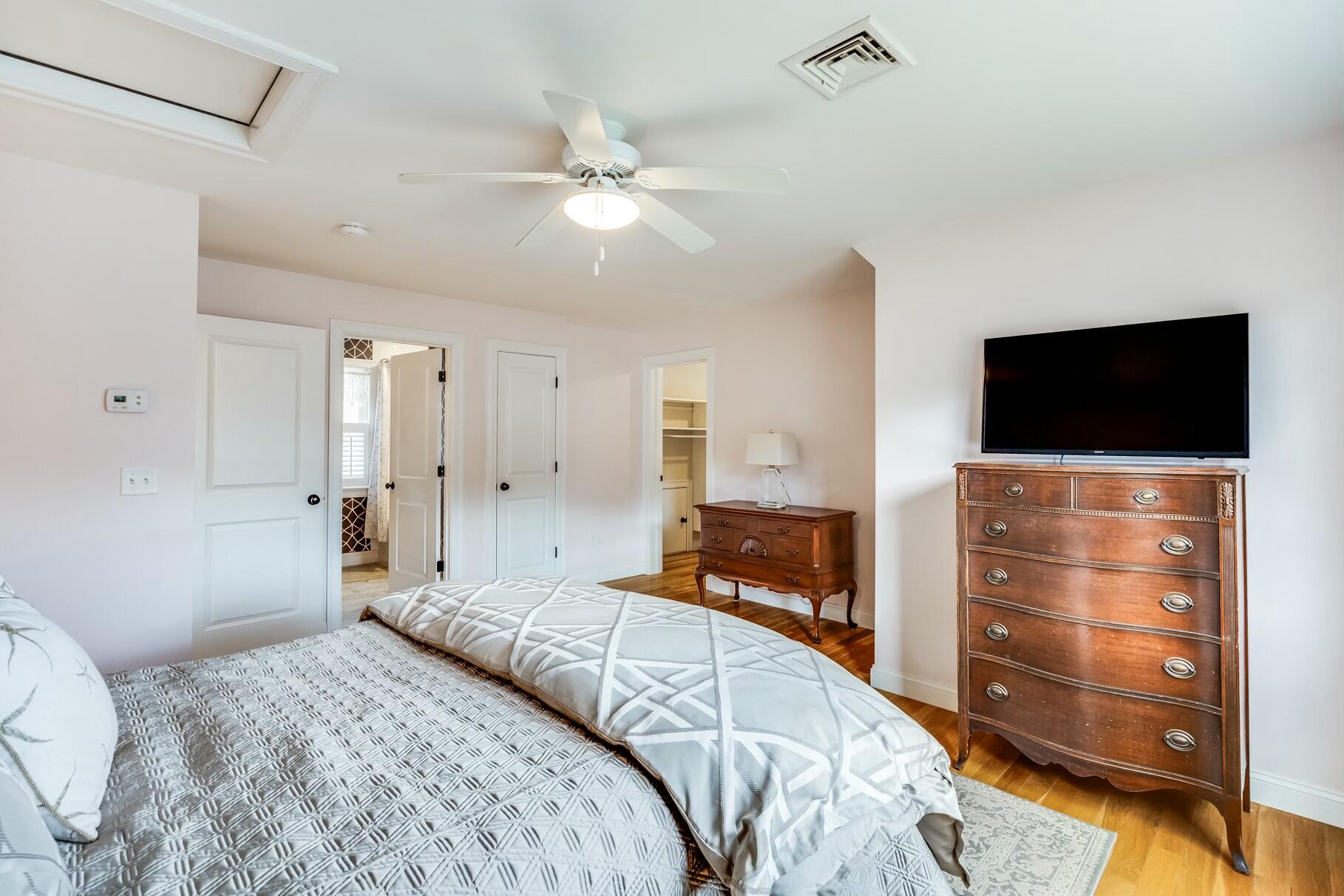 Beautiful Cape in Osterville Landing