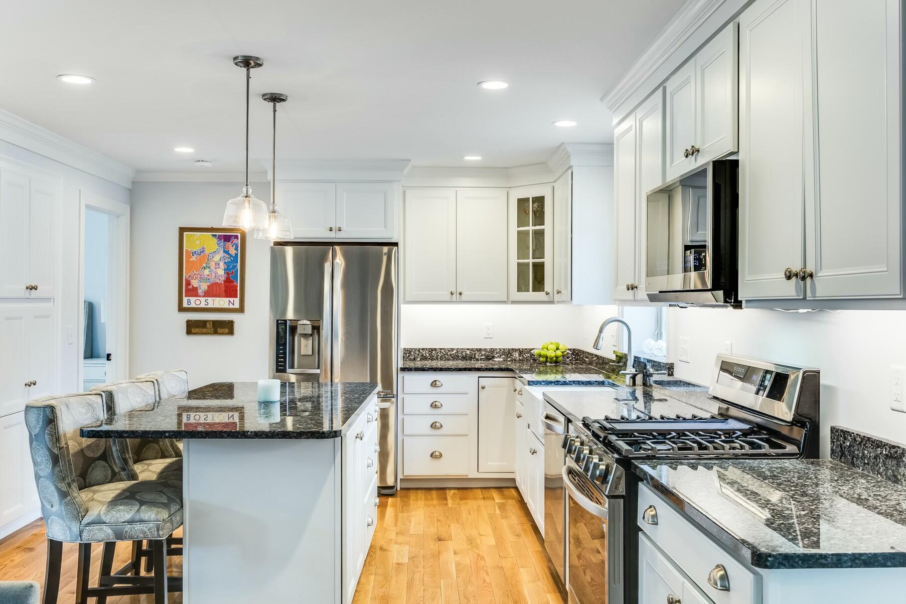 Beautiful Cape in Osterville Landing