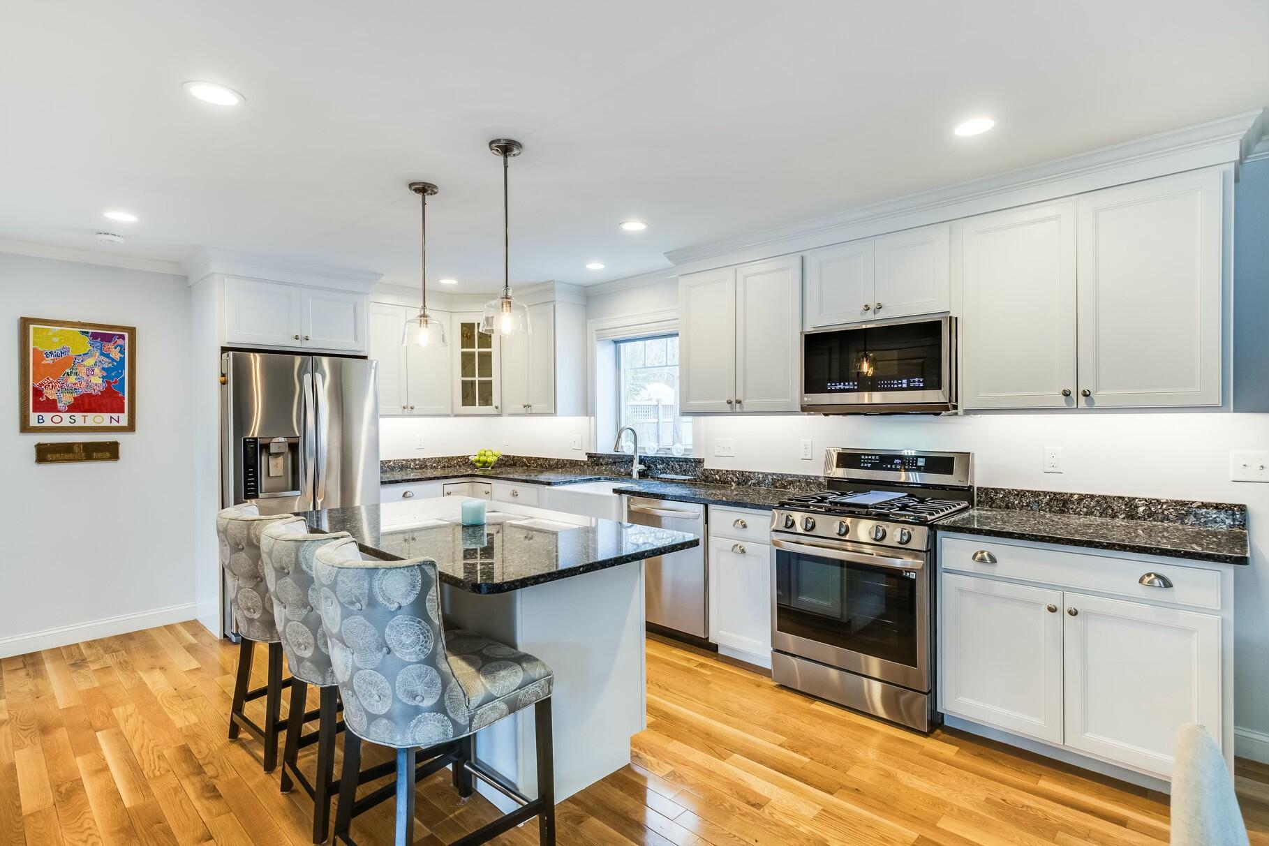 Beautiful Cape in Osterville Landing