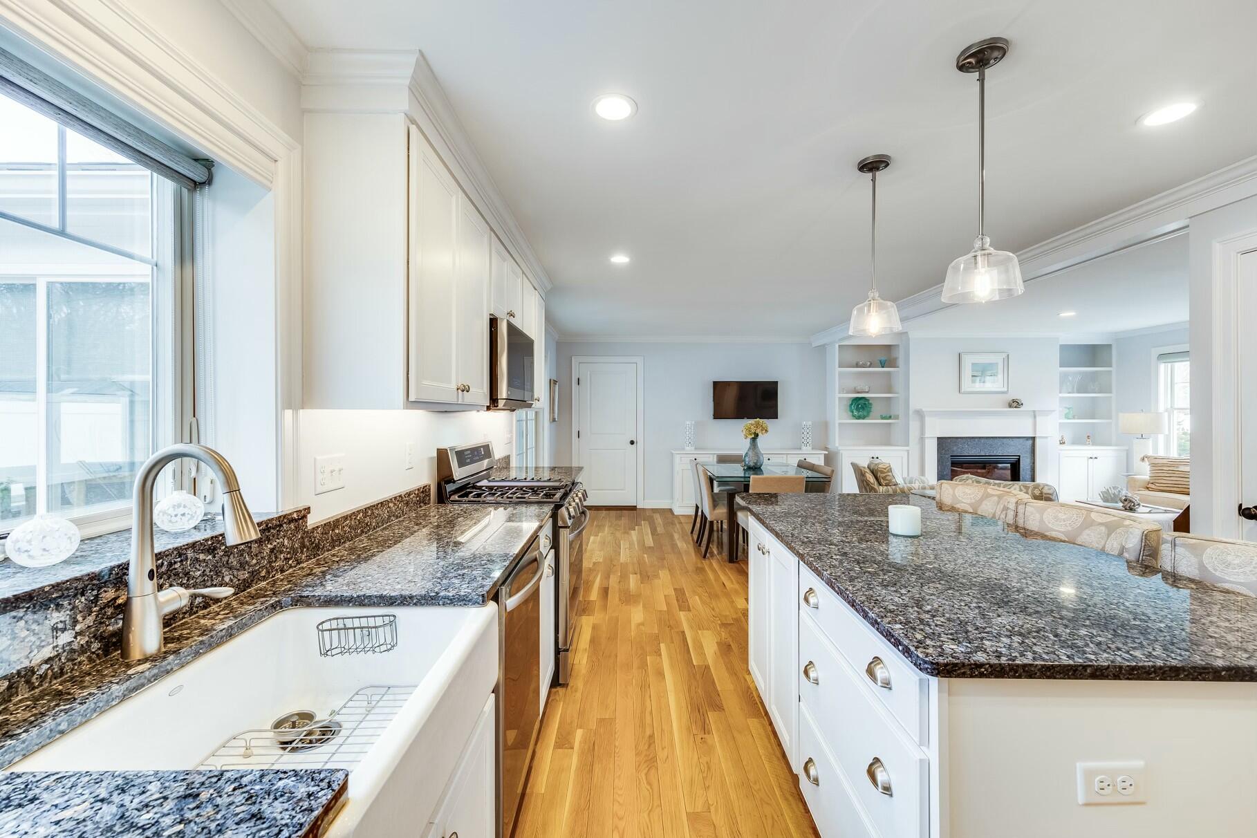 Beautiful Cape in Osterville Landing