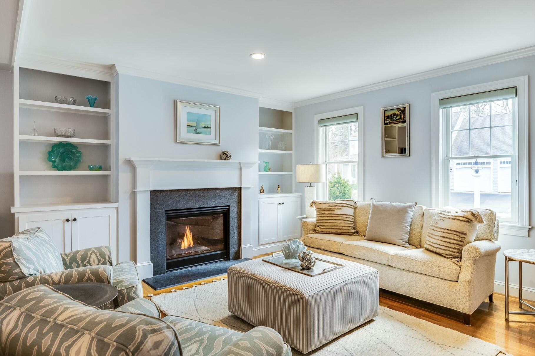 Beautiful Cape in Osterville Landing