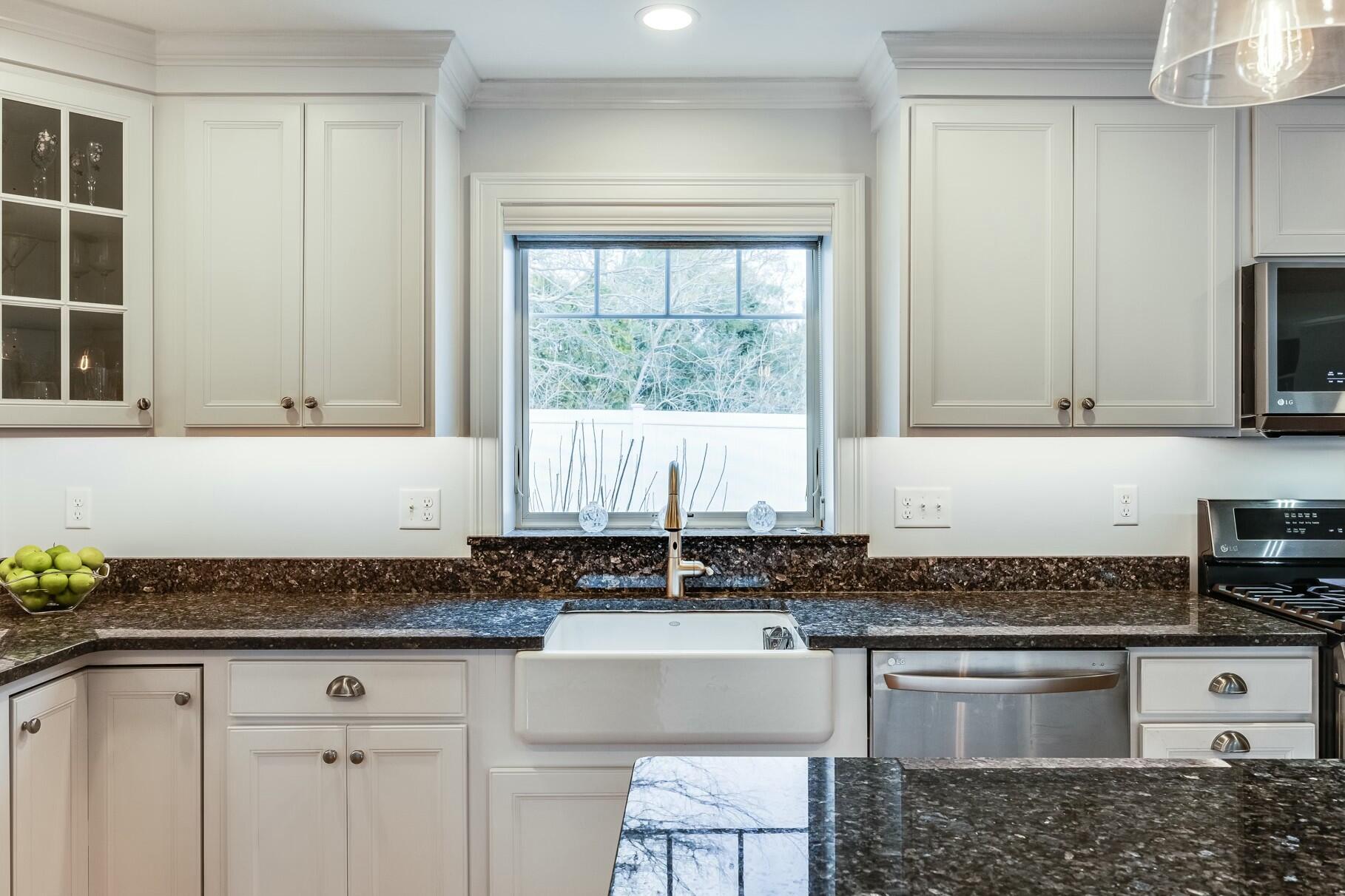 Beautiful Cape in Osterville Landing