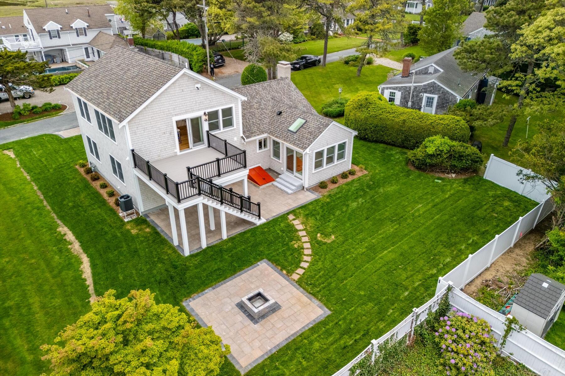 200 Sixth Avenue
