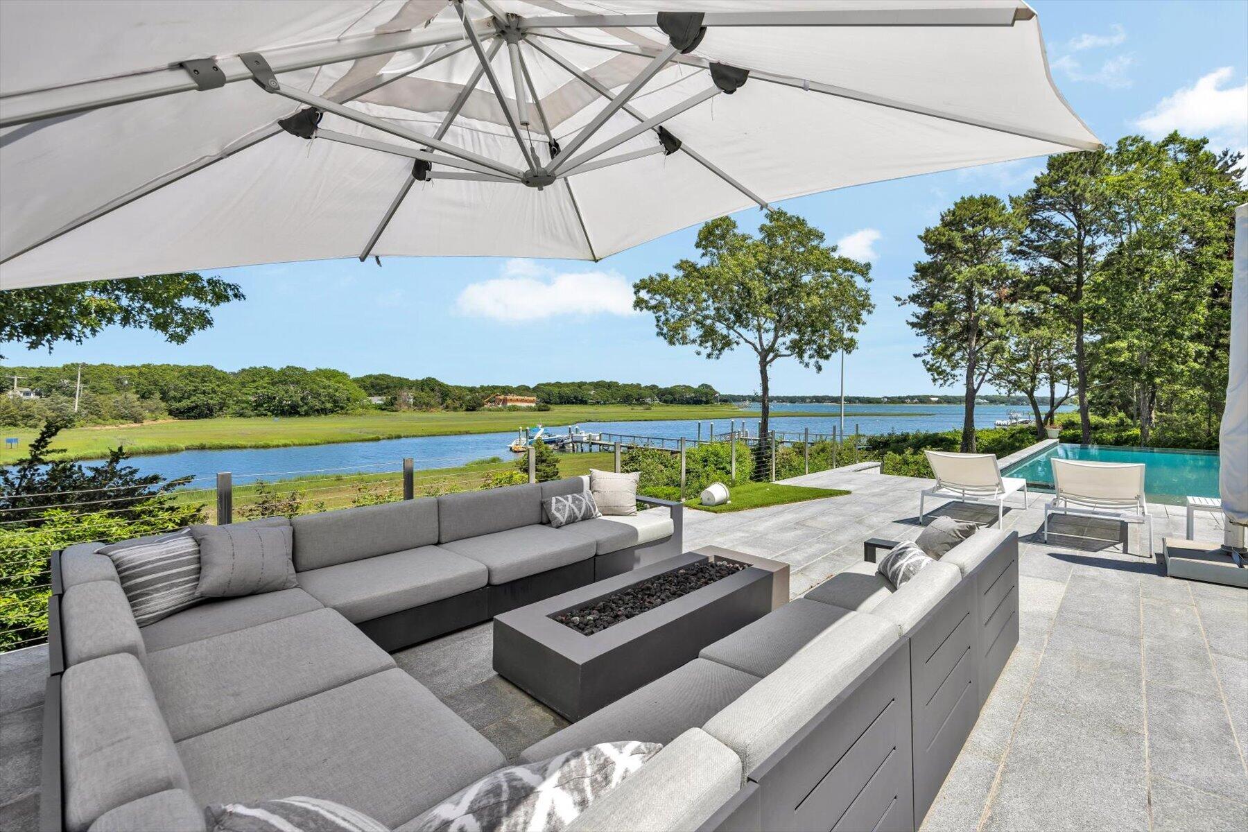 Elegance on Oyster Harbors
