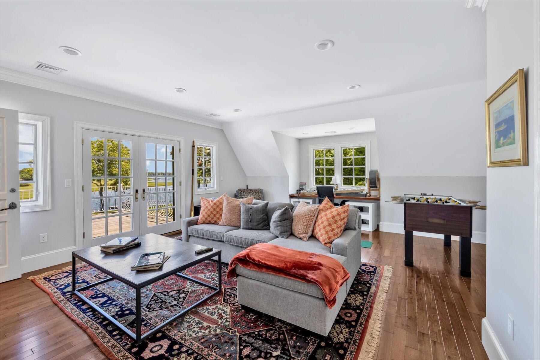 Elegance on Oyster Harbors