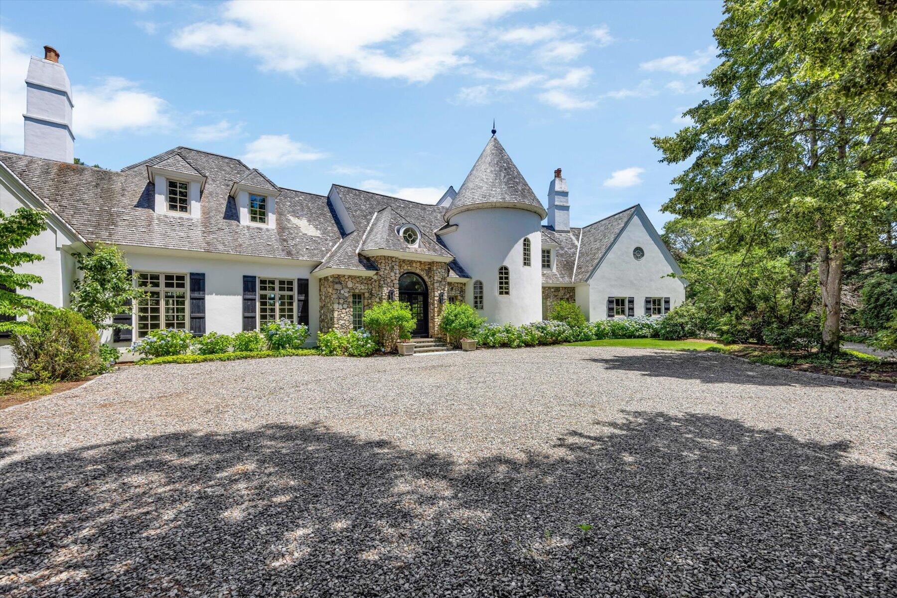 Elegance on Oyster Harbors