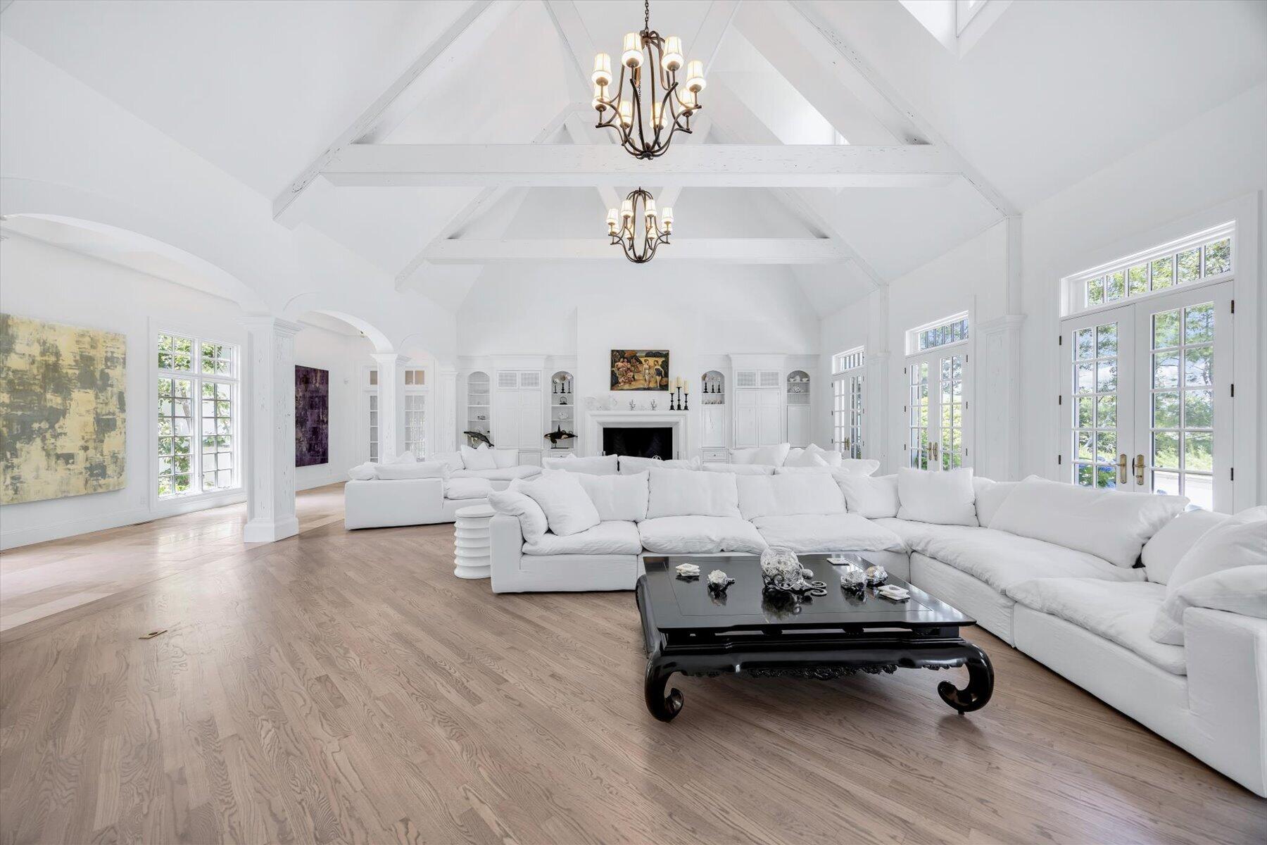 Elegance on Oyster Harbors