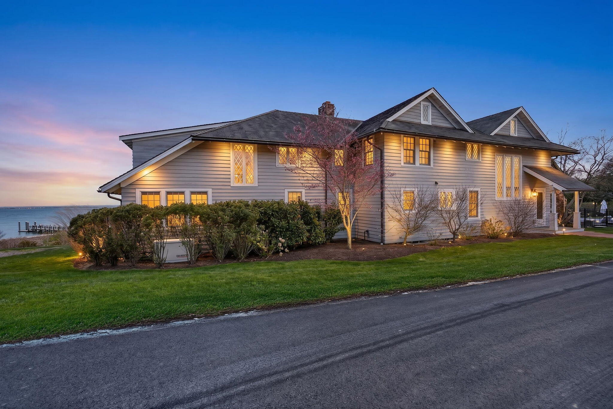 11 Maywood Avenue