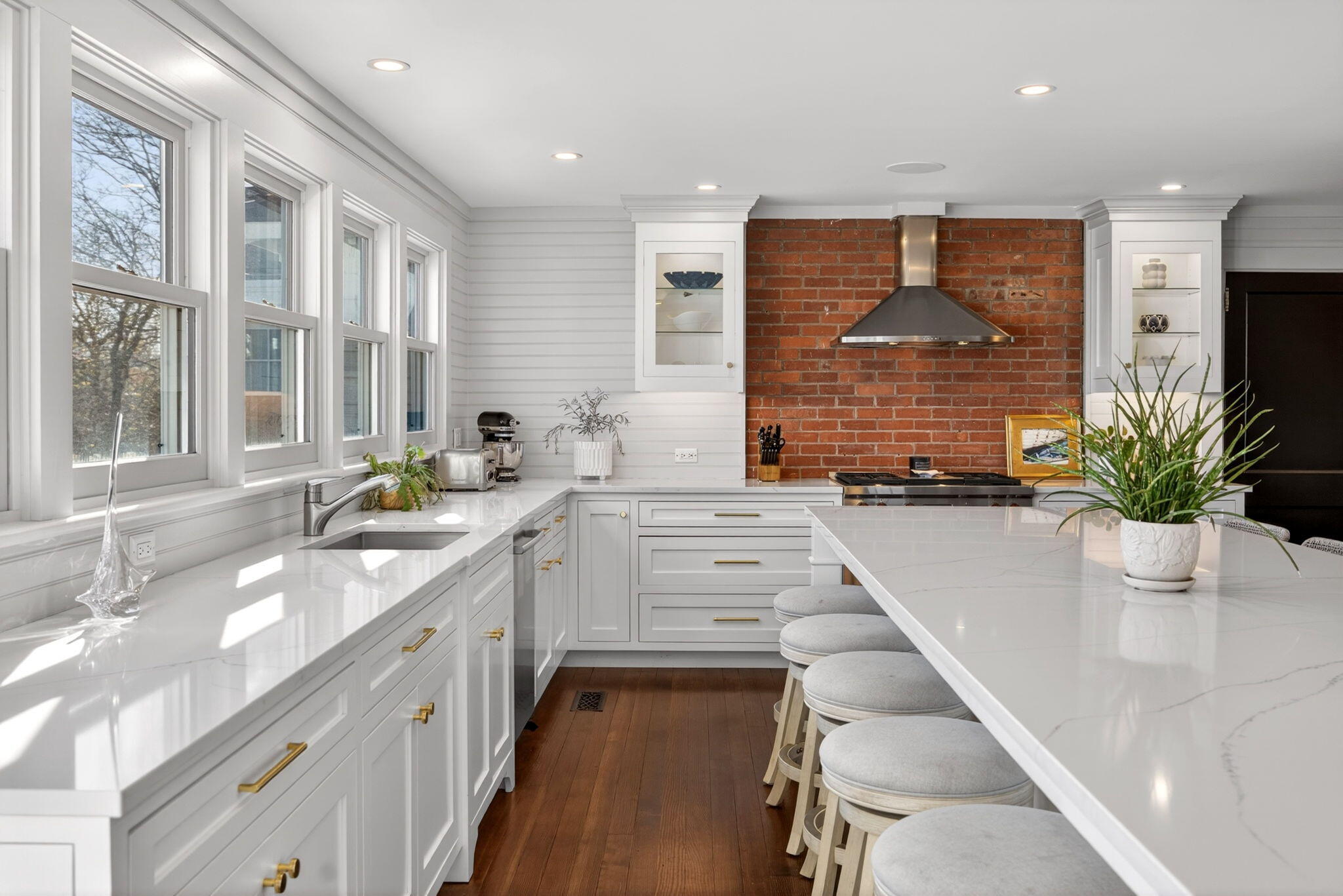 11 Maywood Avenue