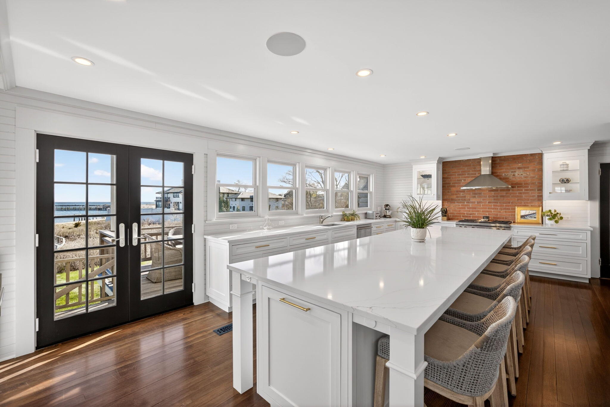 11 Maywood Avenue