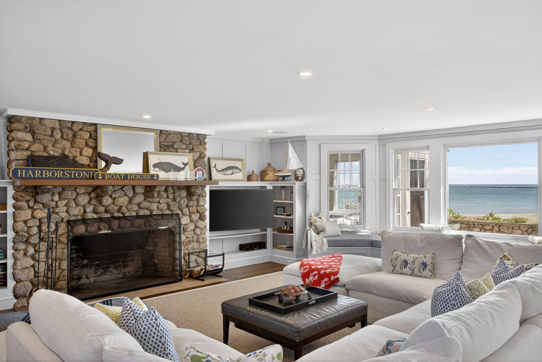 11 Maywood Avenue