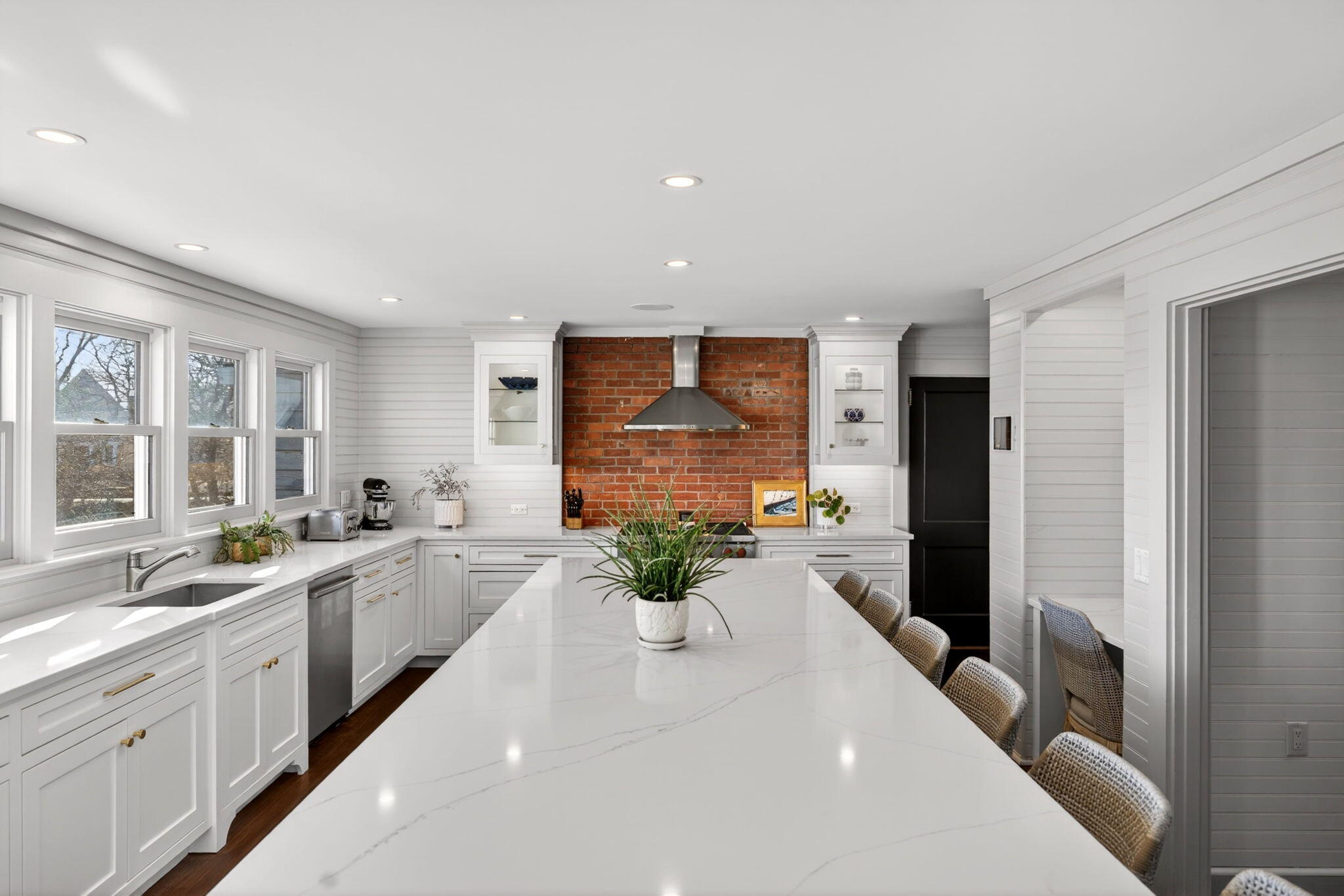 11 Maywood Avenue