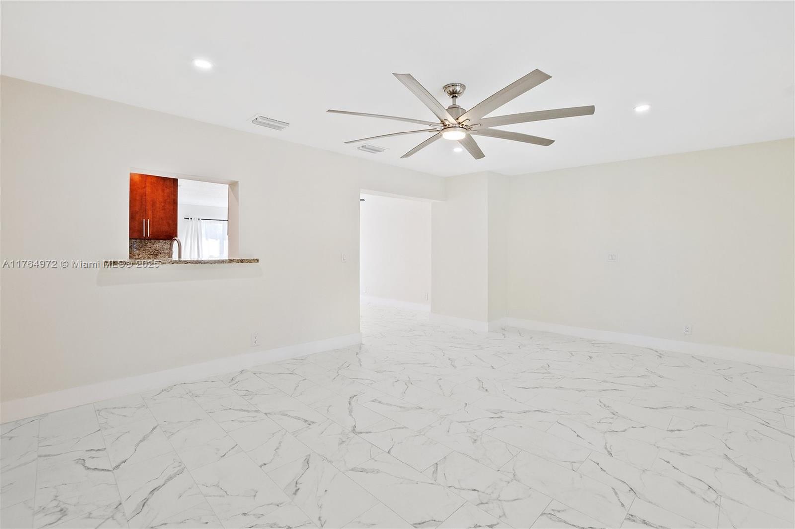 403 SW 71st Ave