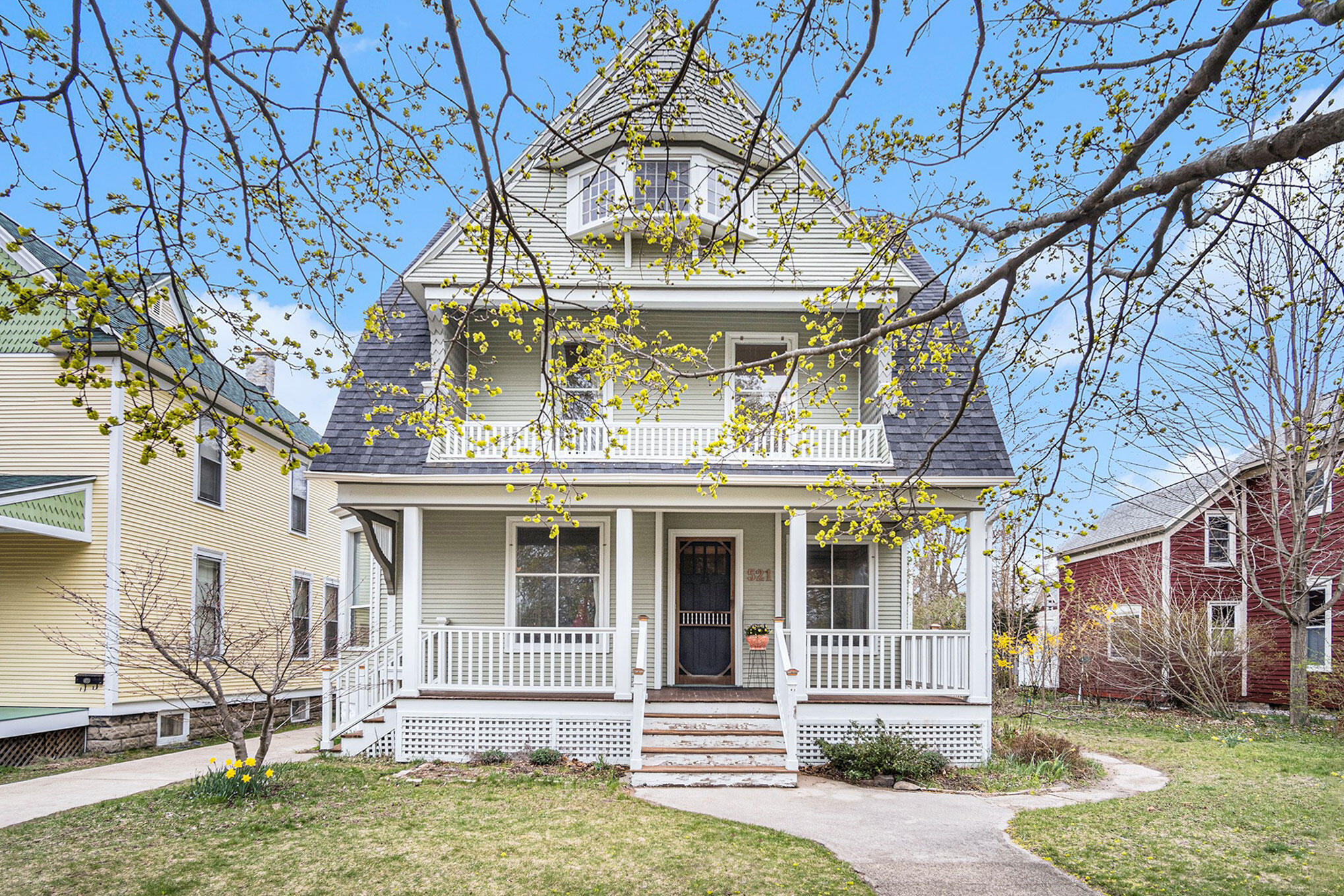 521 Lafayette Avenue