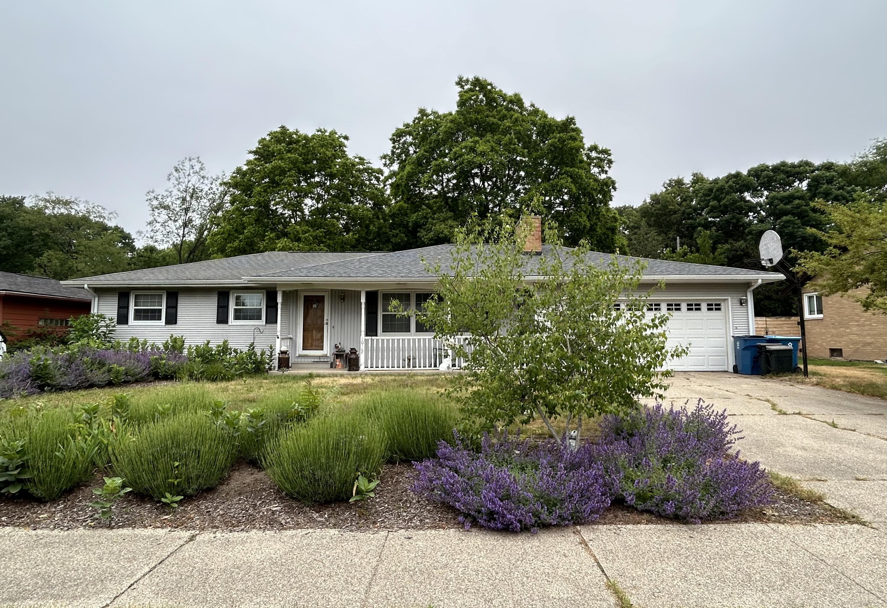 1015 Orchard Avenue