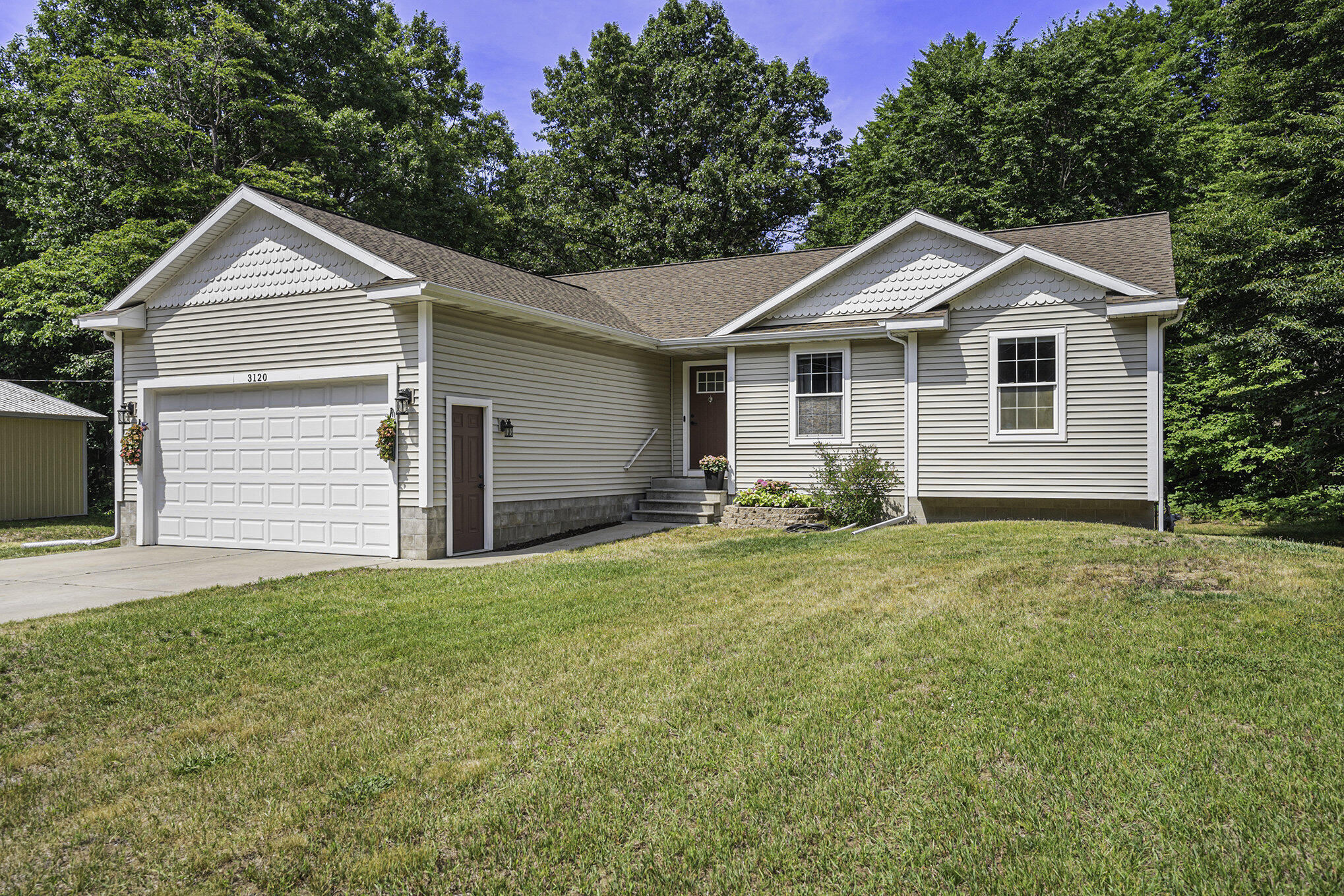 3120 S Dangl Court