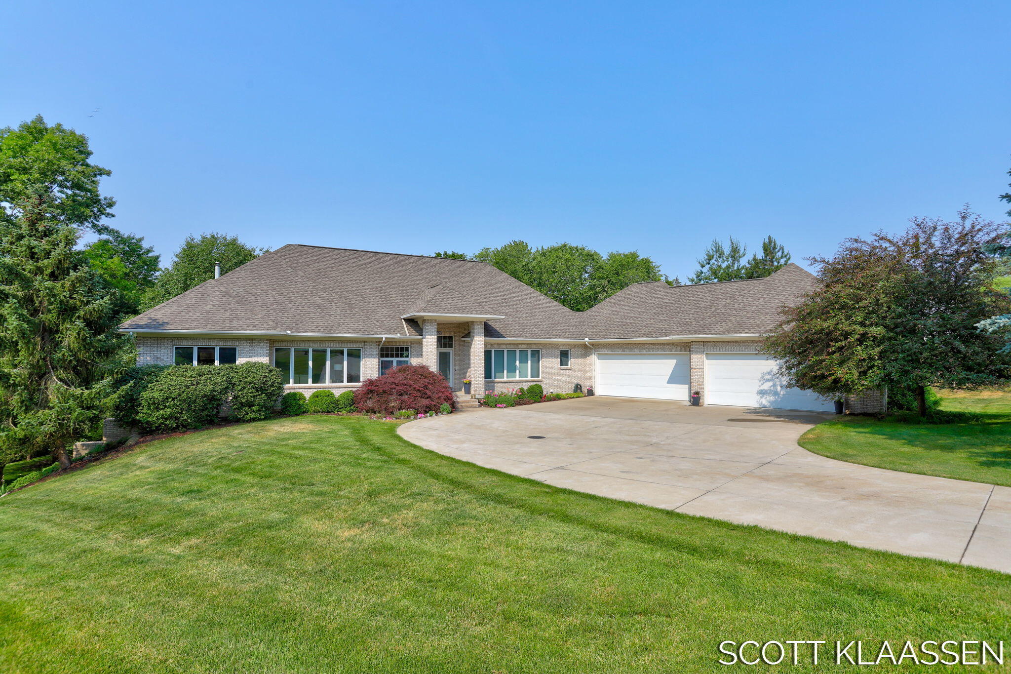 2322 Cascade Lakes Circle SE