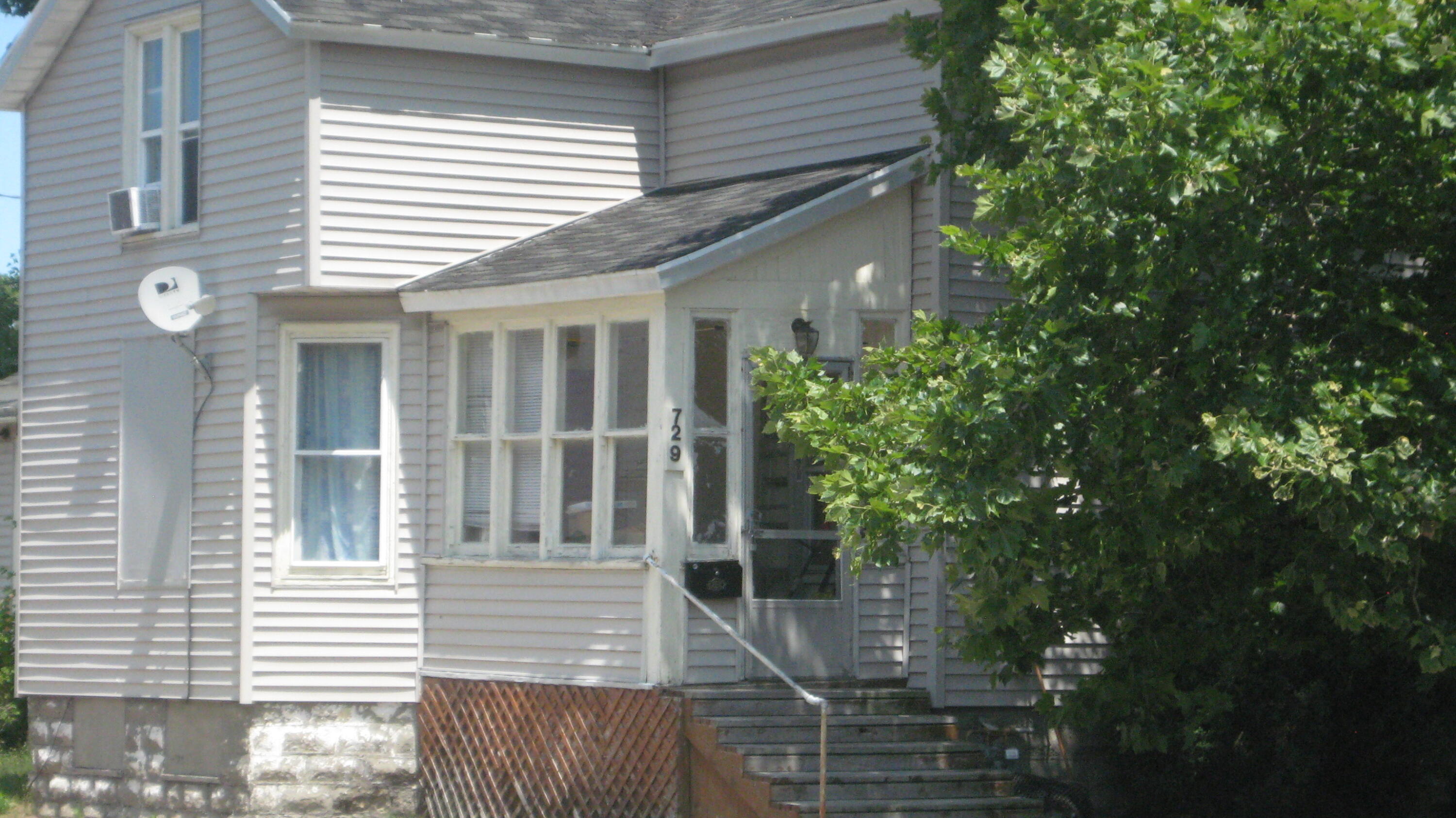 729 Columbus Avenue