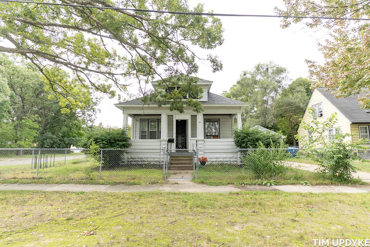 491 Adams Avenue
