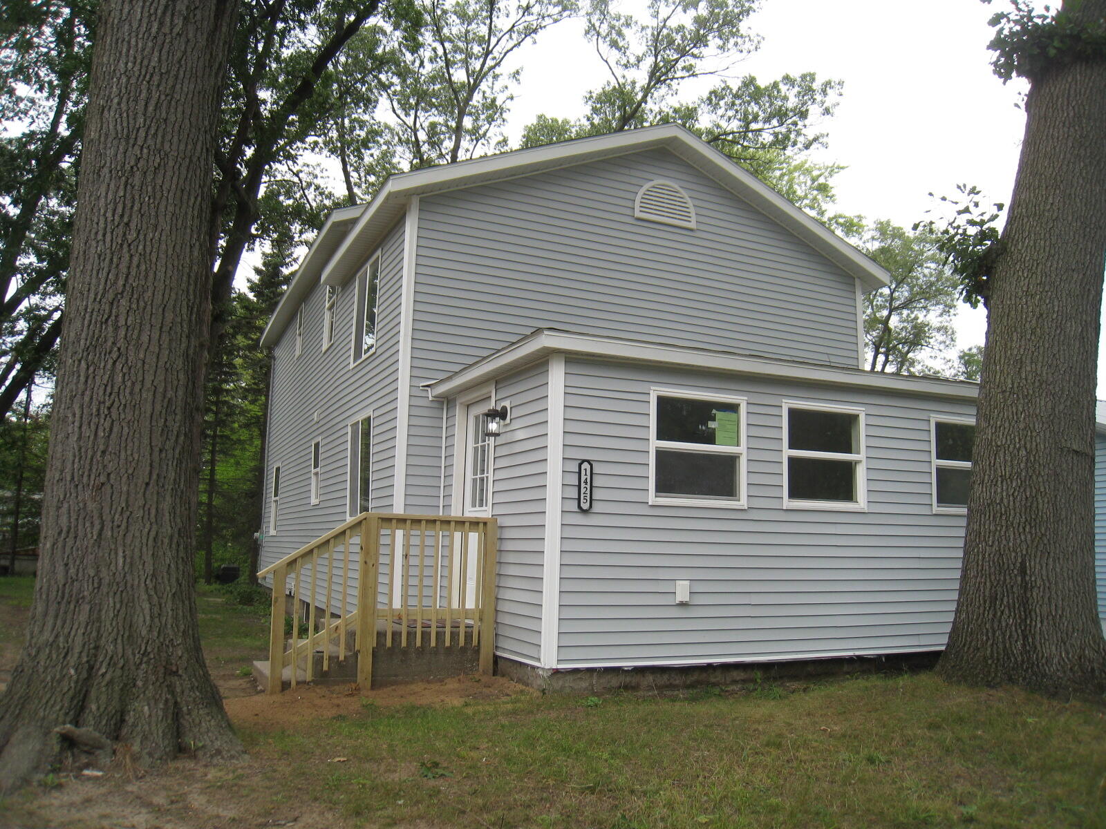 1425 Center Street