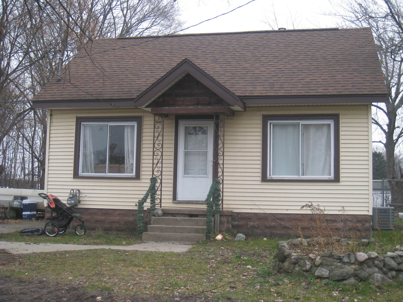 1054 East Street