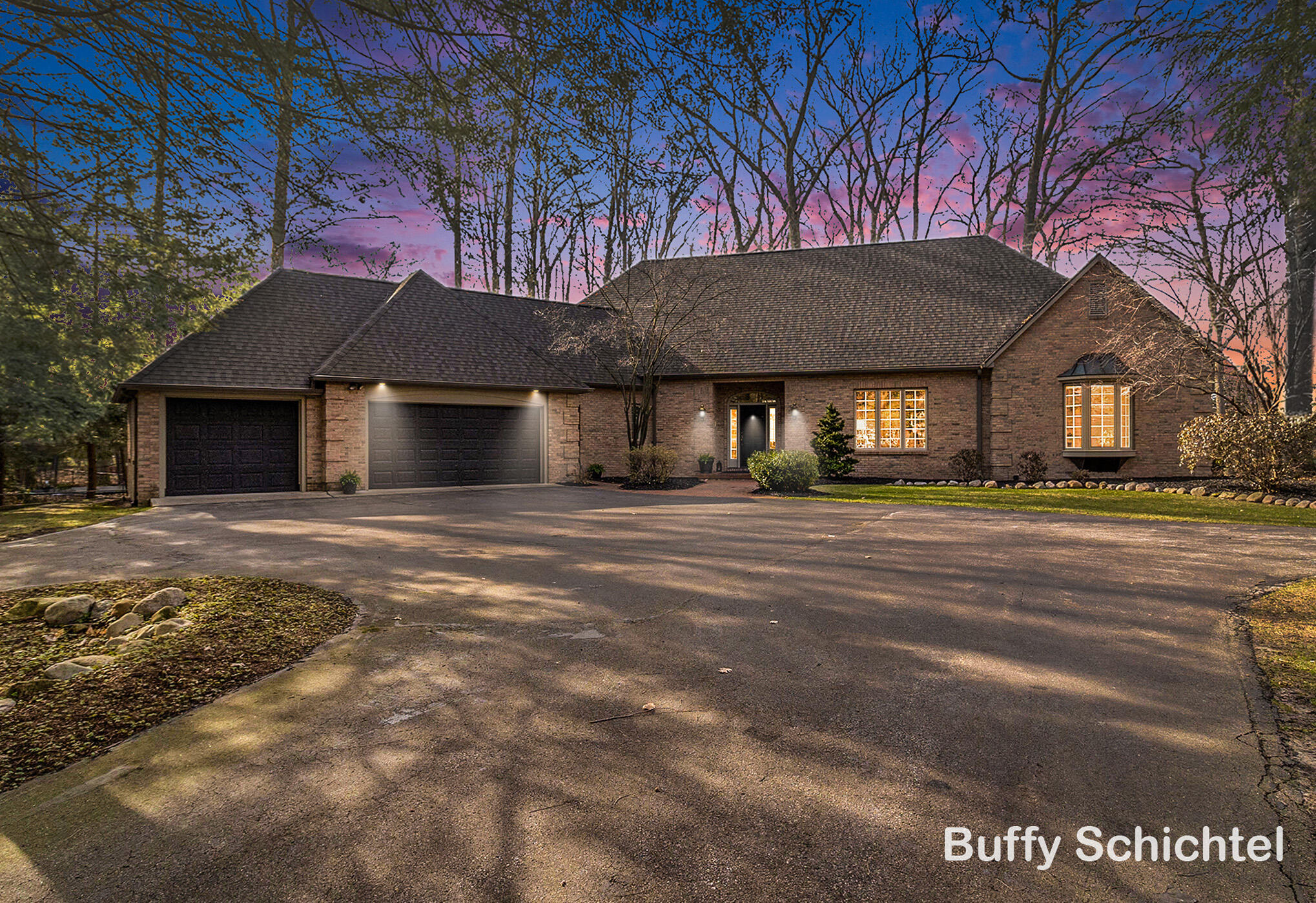 3825 Harbor Point Drive