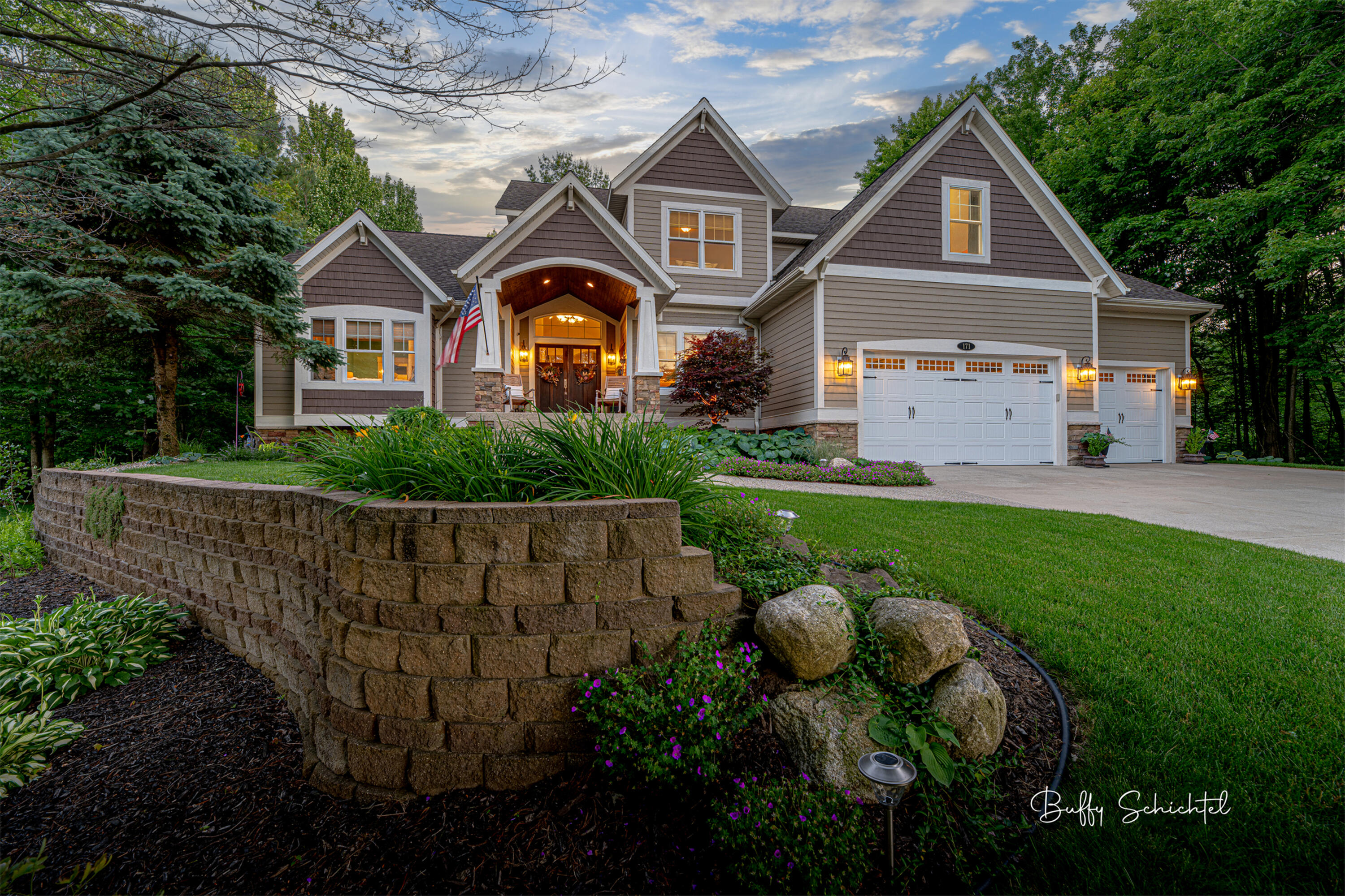 171 W Farr Road