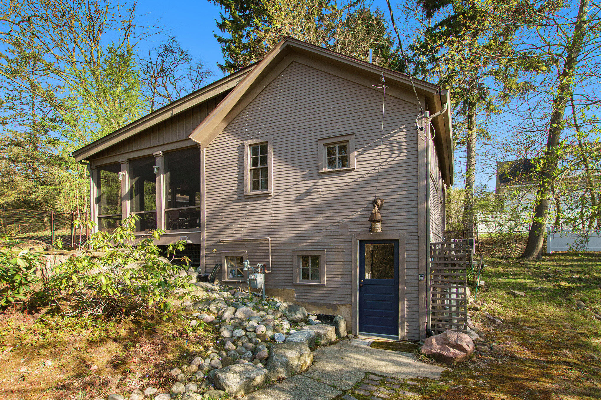 350 Ferry Street