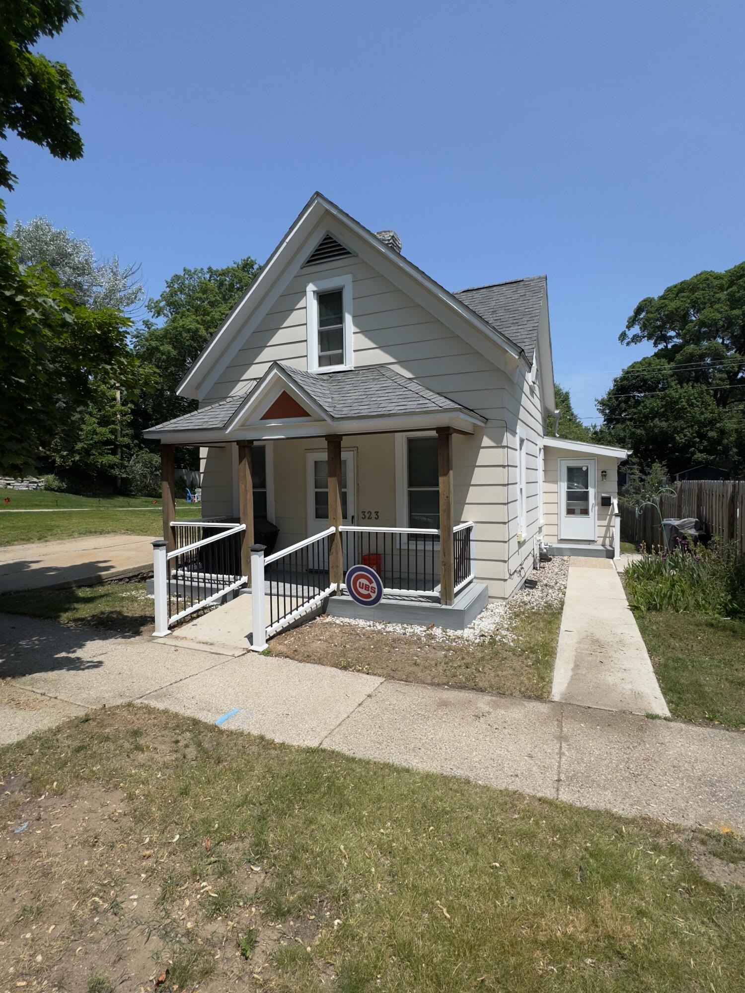 323 Lafayette Avenue
