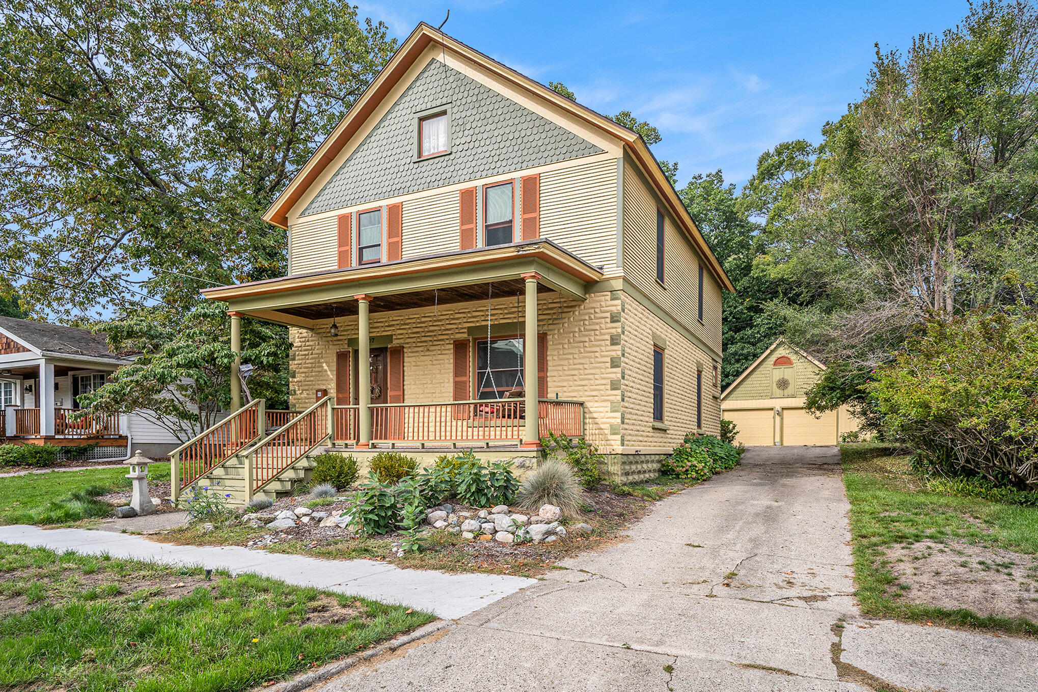 307 S 4th Street