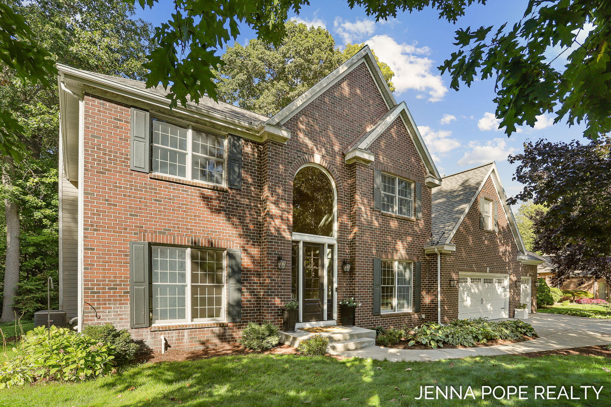 15375 Oak Point Drive