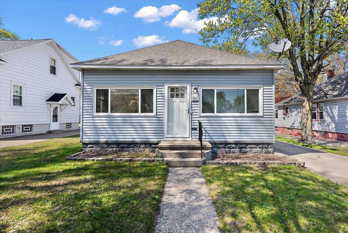 1012 Ireland Avenue