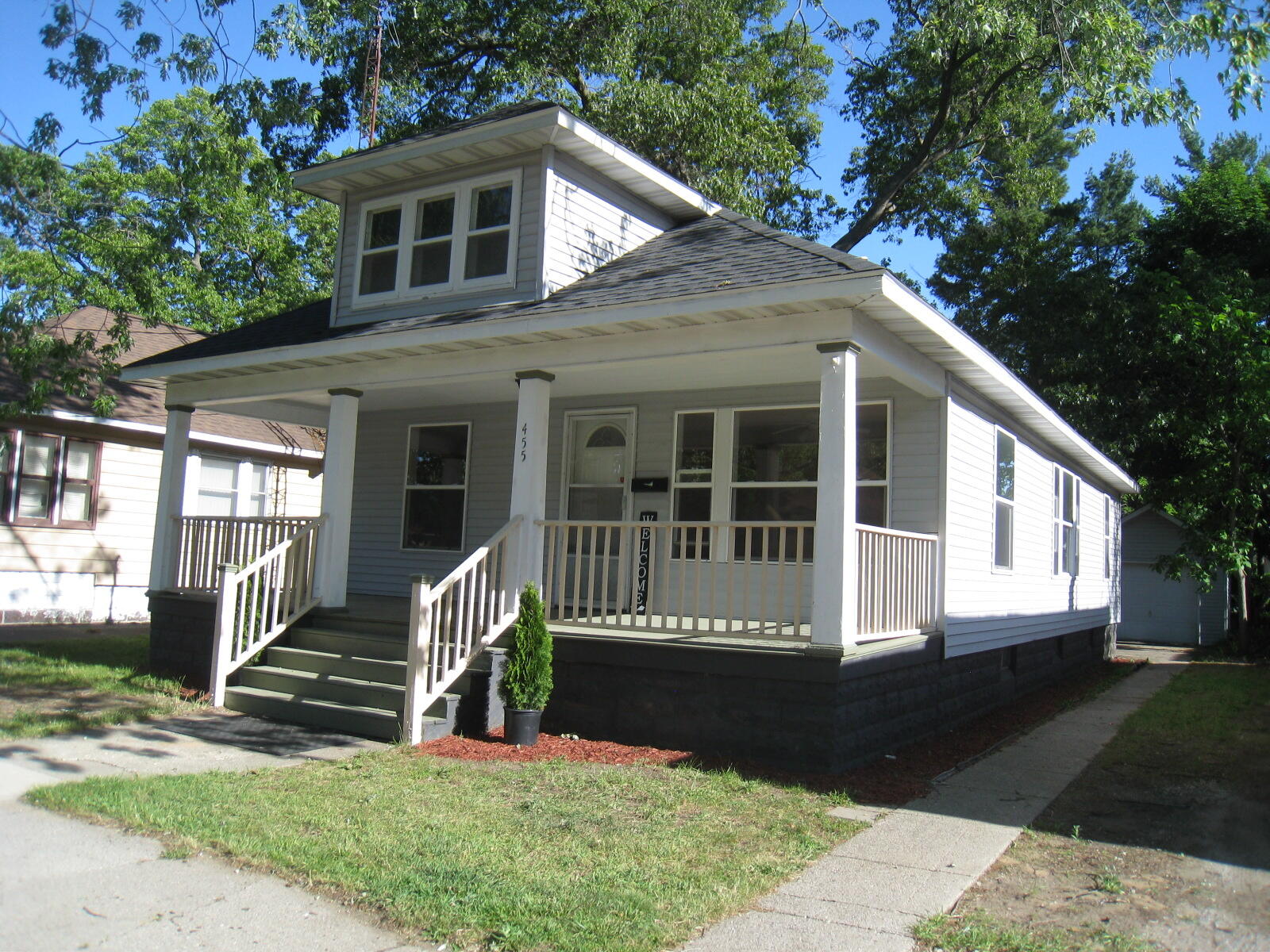 455 Leonard Avenue