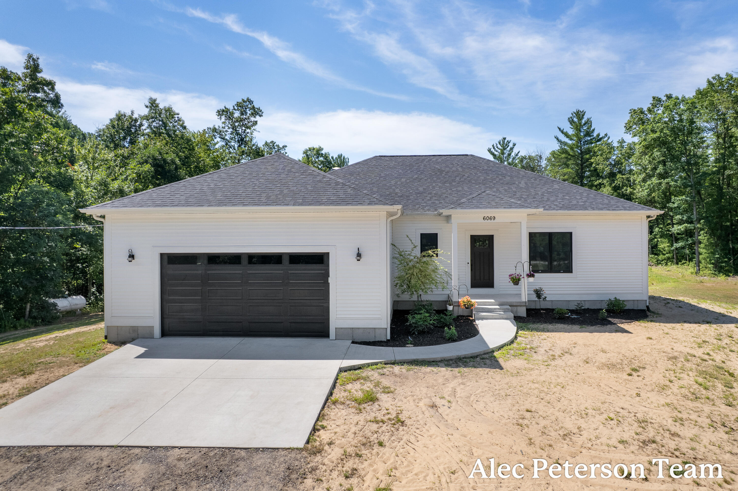 6069 Ruthie Lane