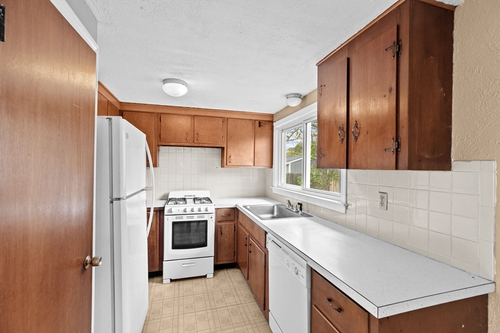 62 Raymond Ave