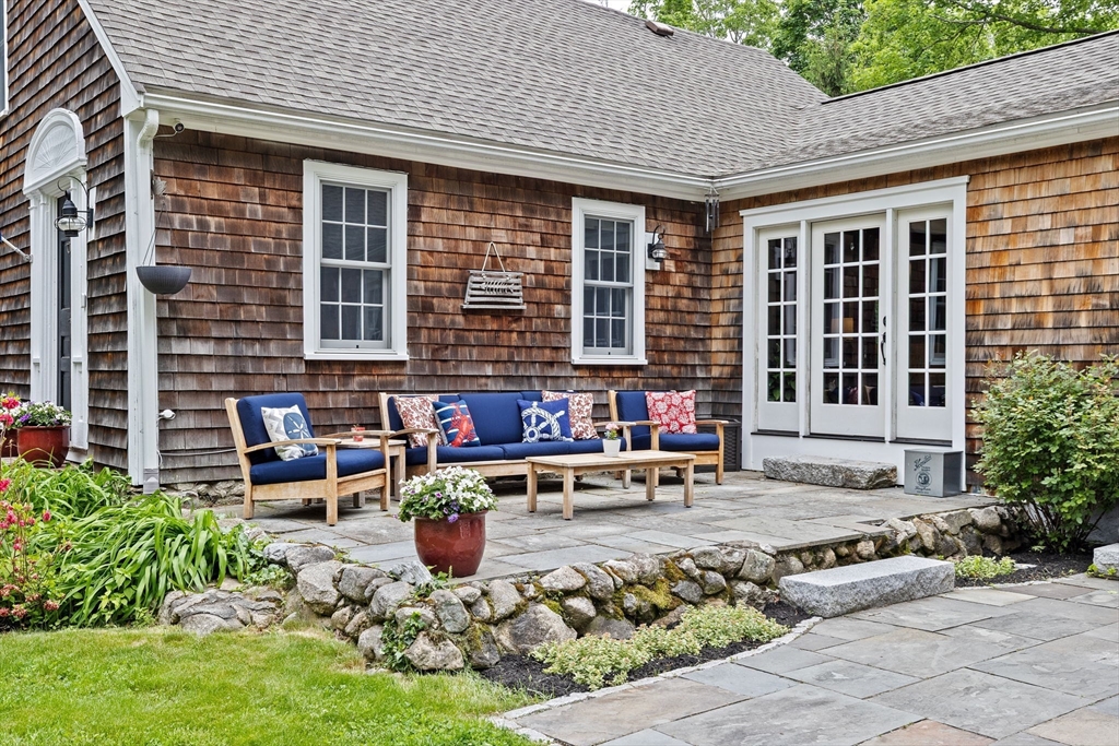 48 Old Oaken Bucket Road
