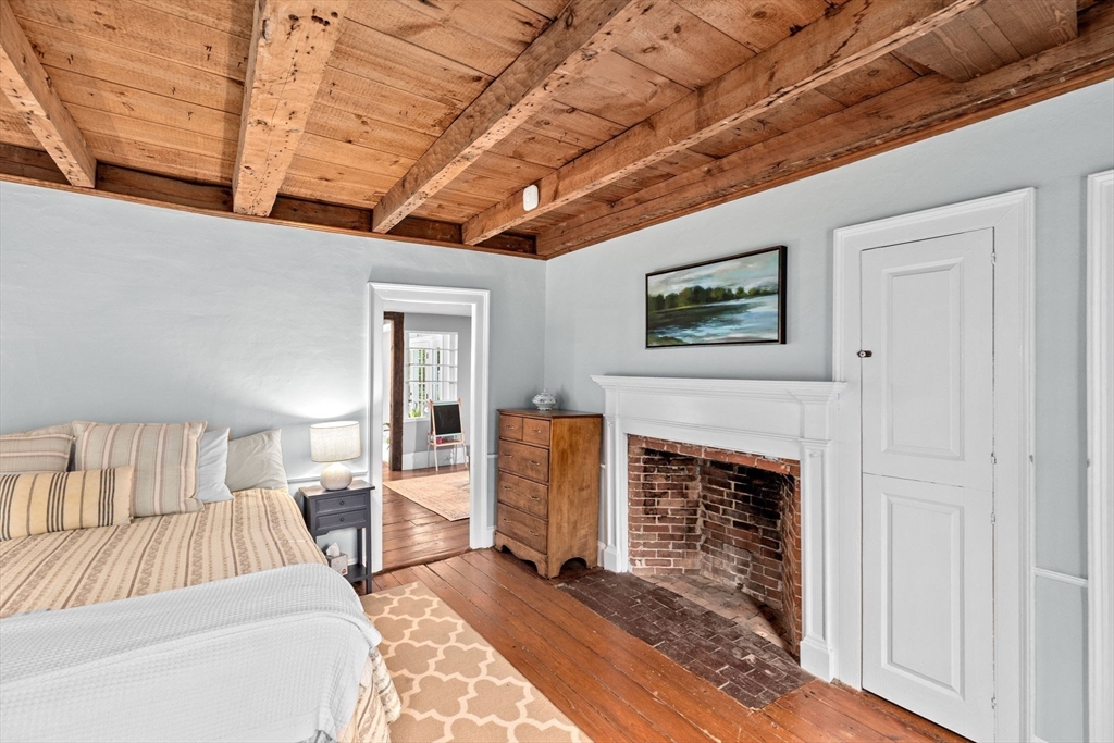 48 Old Oaken Bucket Road