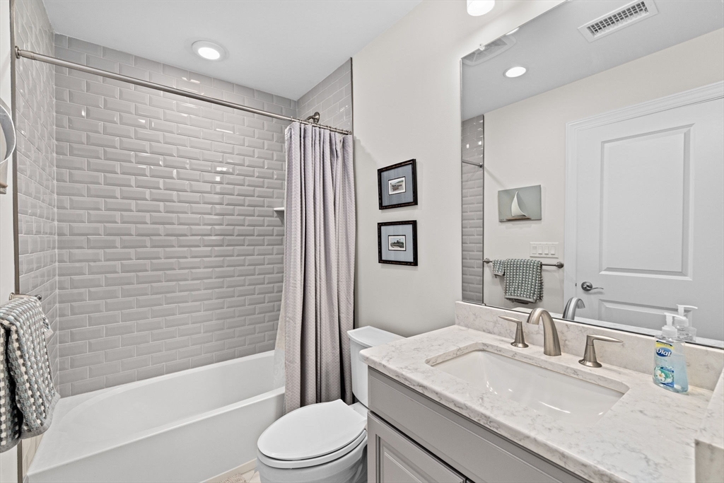 5 Diane Terrace # 5